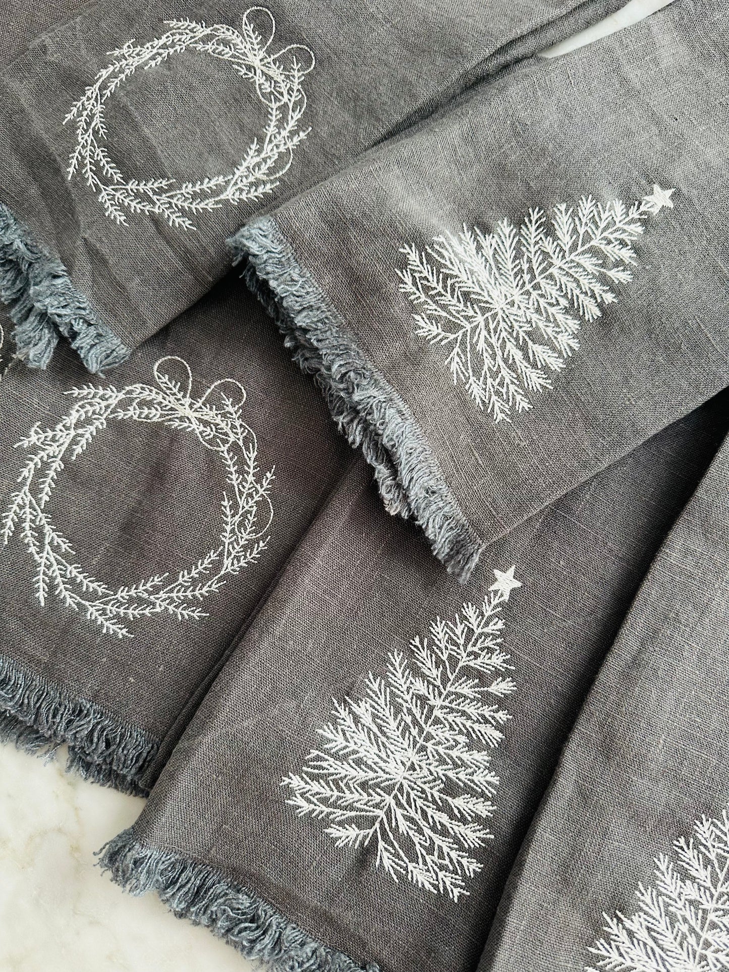 Stonewashed linen towels