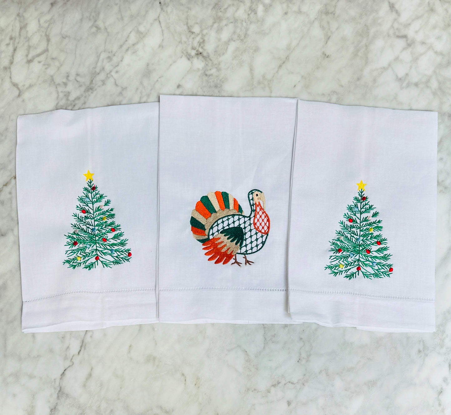 Seasonal guest towel image 5