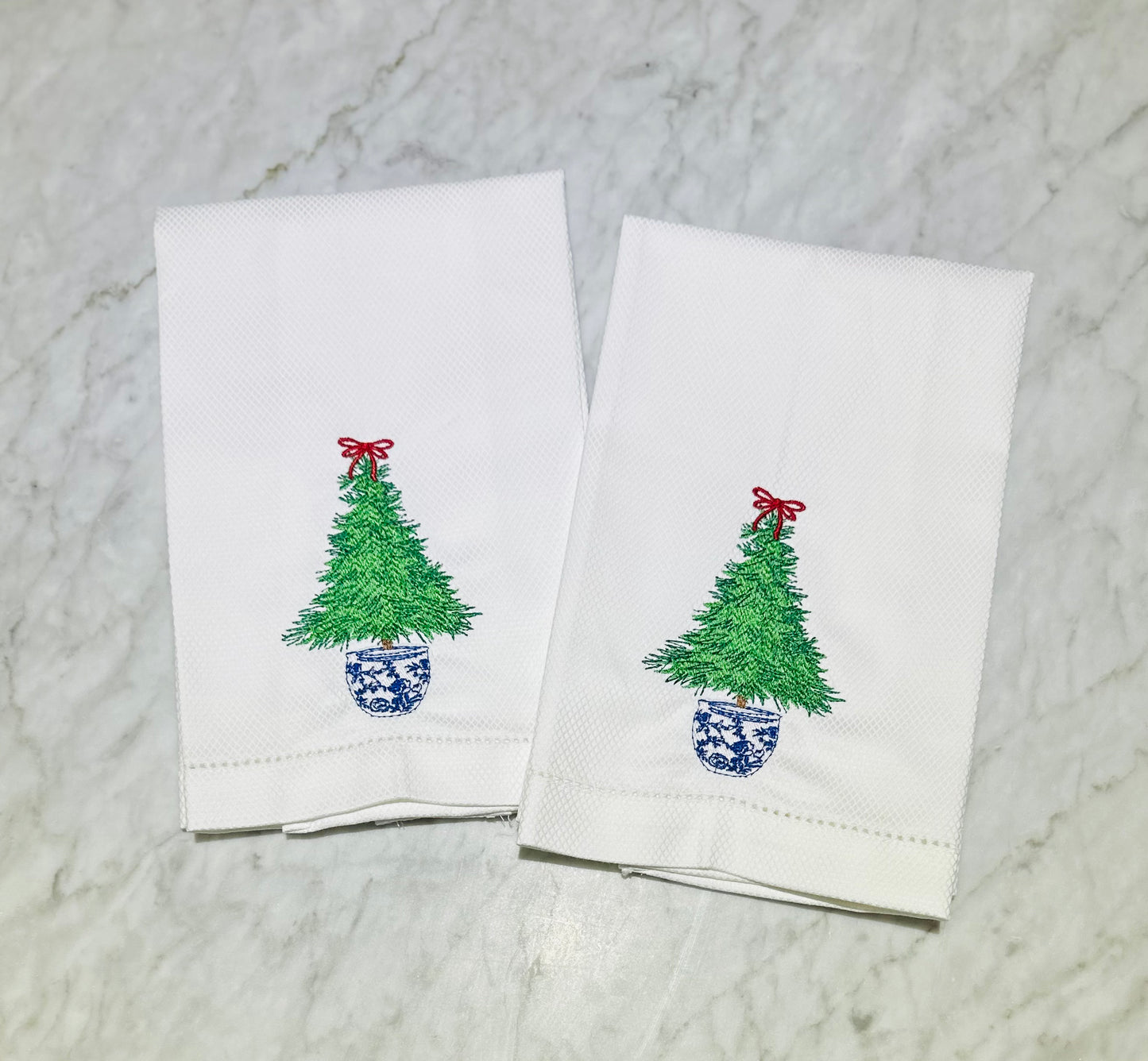 Seasonal guest towel image 4